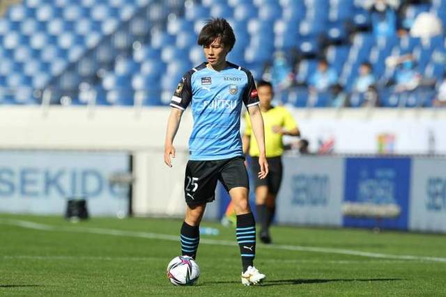 东契奇45+11+13库里空砍26+10 独行侠力克勇士