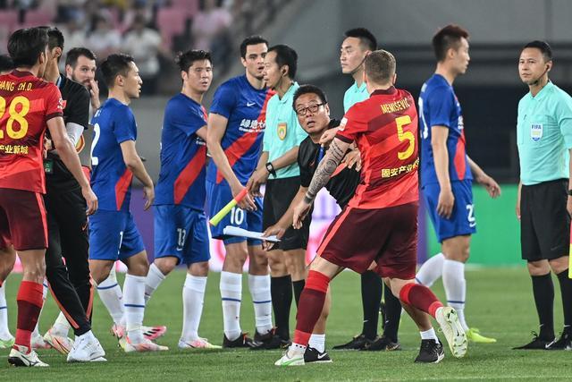 伊万：中国男足出局自己会承担非常大的责任
