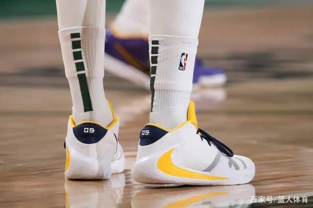 约基奇26+16掘金险胜76人 篮网险胜火箭止连败